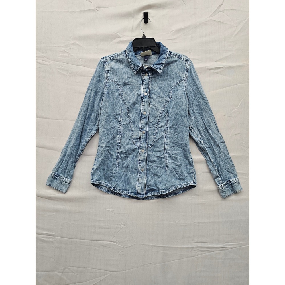 Universal Thread Womens Light Wash Denim Button Down Shirt 014087919 Size 10 NWT